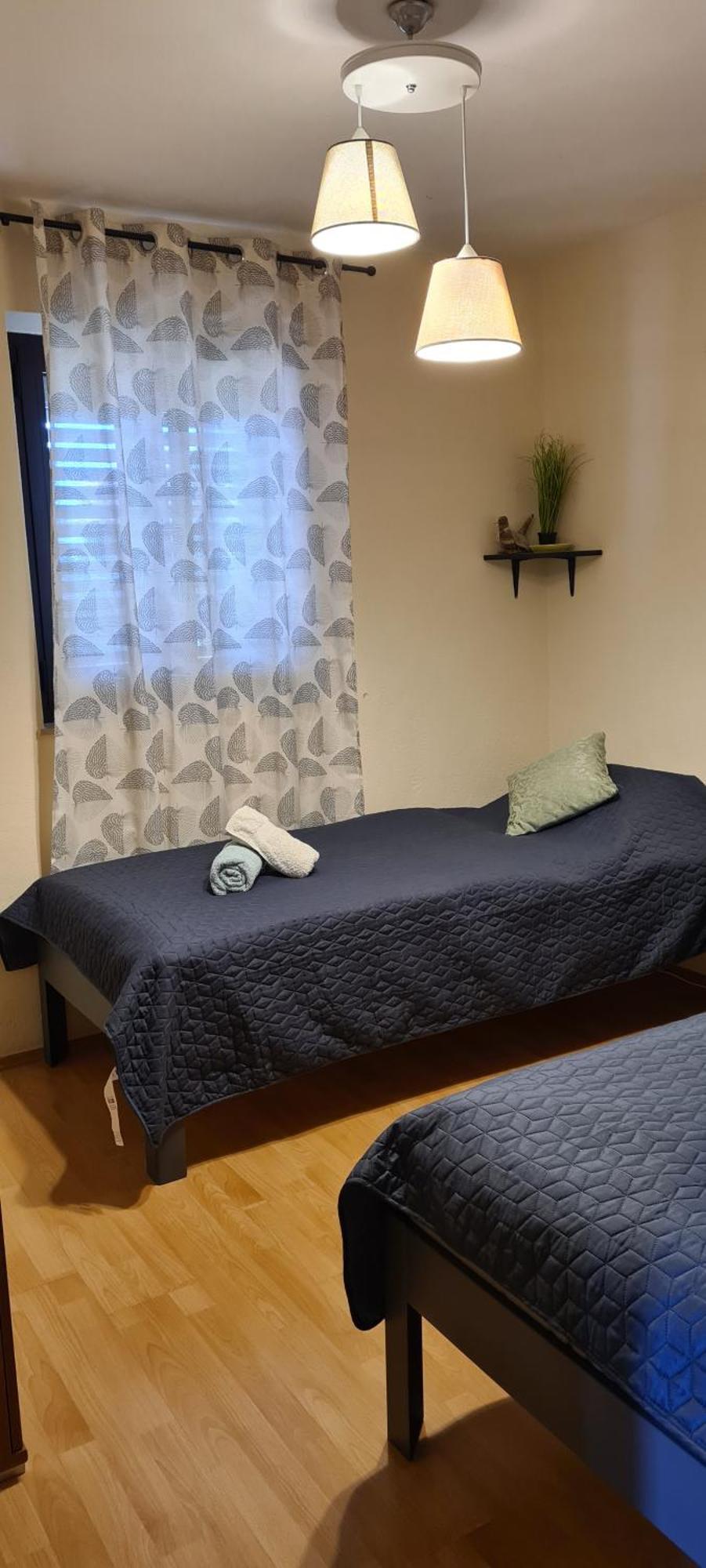 Apartments " Happy Villa " Splitska Esterno foto